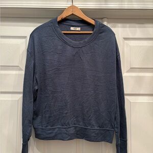 UGG Blue Long Sleeve Super Soft Sweatshirt, size XL